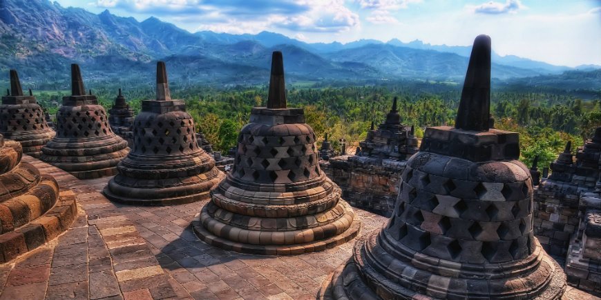 Borobudurin pyhäkkö, Jaava