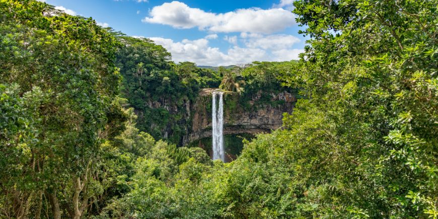 Alexandra Falls Black River Gorgesissa