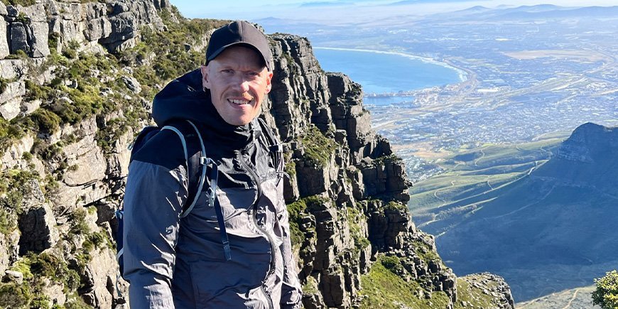 TourCompassin Kenneth kiipeää Pöytävuorelle Etelä-Afrikassa