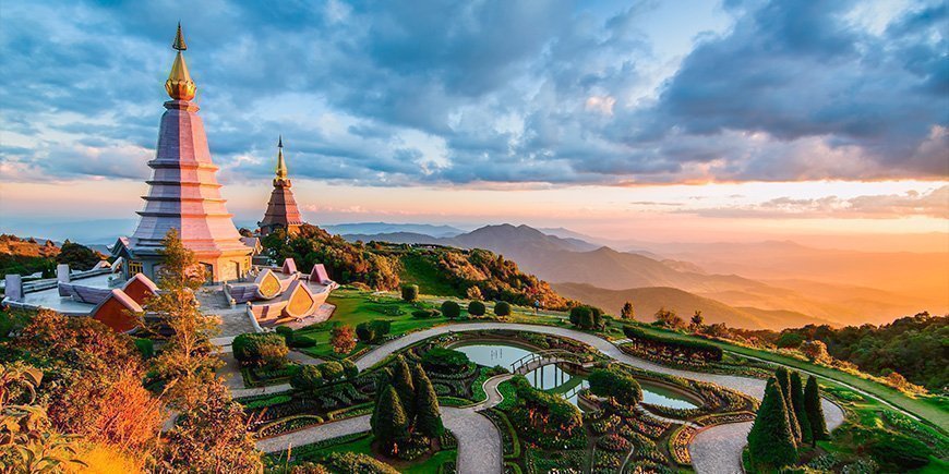 Pagodi Doi Inthanonin kansallispuistossa Chiang Maissa, Thaimaa