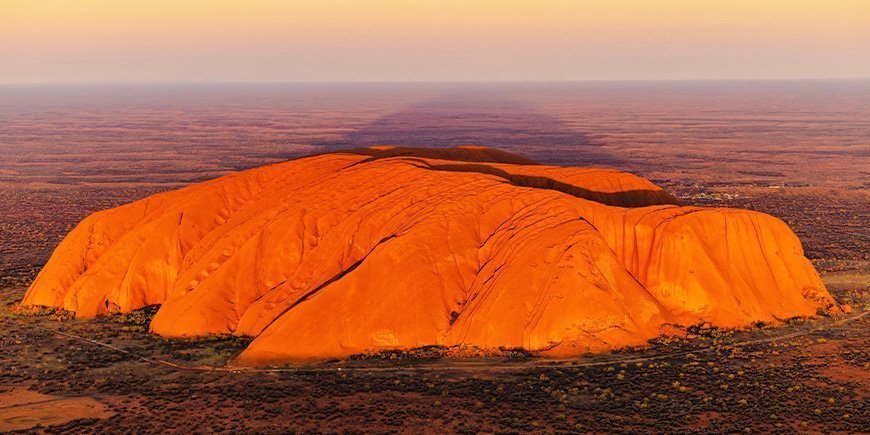 Uluru ylhäältä katsottuna