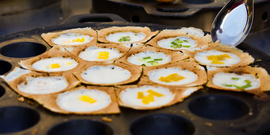 Khanom Krok pannulla keitettynä
