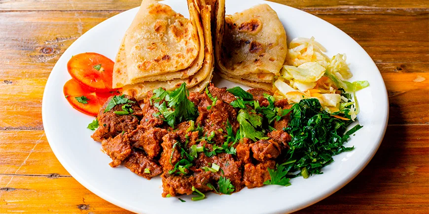 Nyama Choma ja chapati-leipää