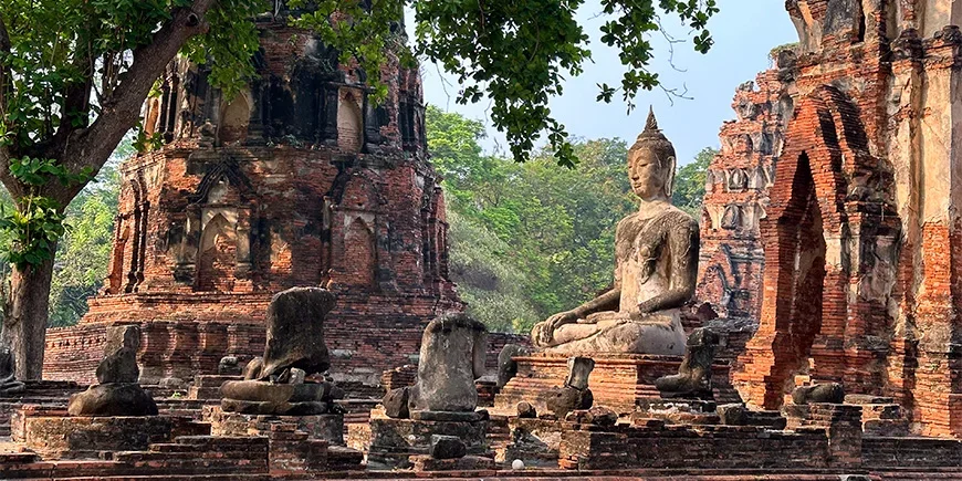Ayutthayan rauniot Thaimaassa