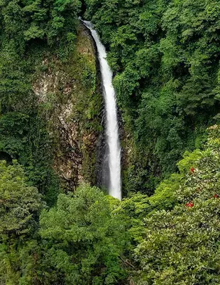 Näköala La Fortuna -vesiputoukselle, Costa Rica
